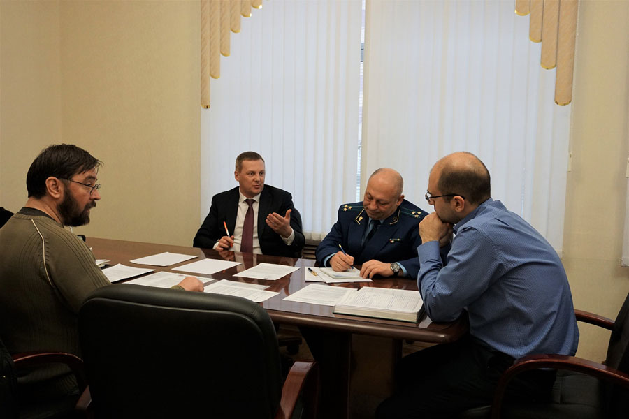 Курский бизнес-омбудсмен и зам.прокурора области выслушали курских предпринимателей
