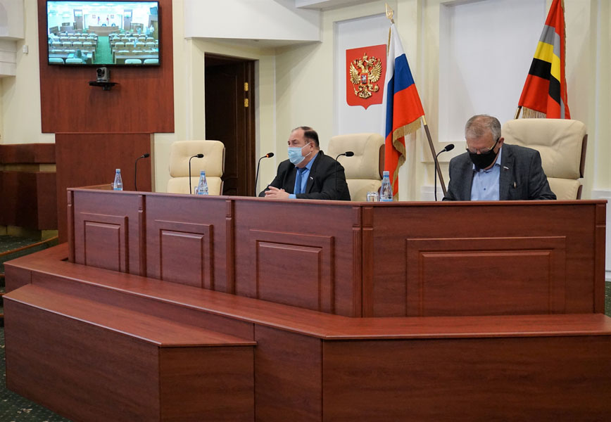Бизнес-омбудсмен представил депутатам Курской областной Думы ежегодный доклад о своей деятельности