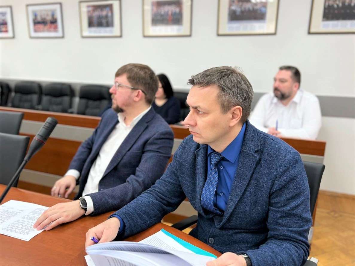 Денис Водопьянов принял участие в заседании профильного комитета Курской областной Думы